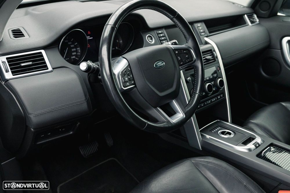 Land Rover Discovery Sport 2.0 TD4 SE Auto - 15