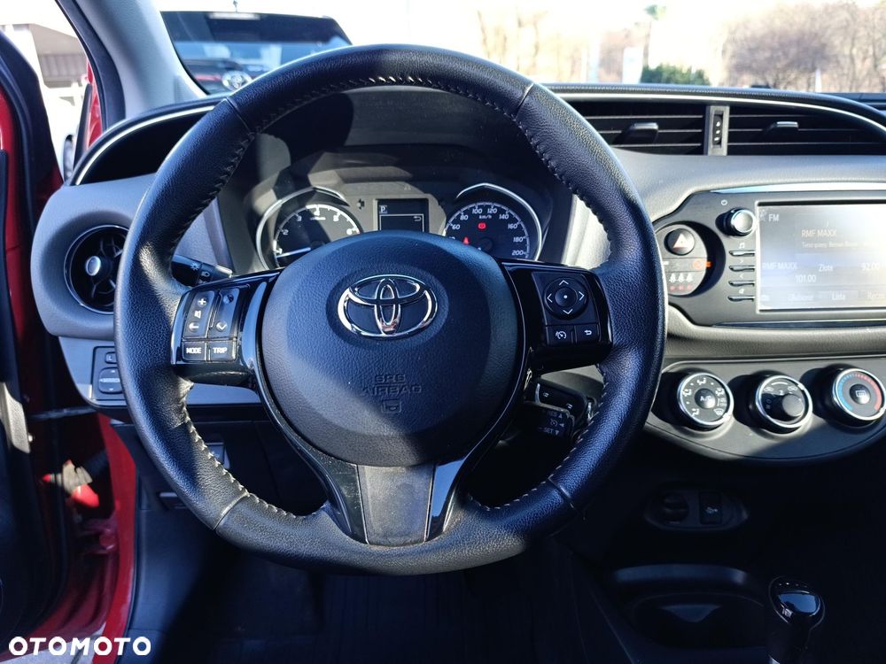 Toyota Yaris 1.5 Premium CVT - 12