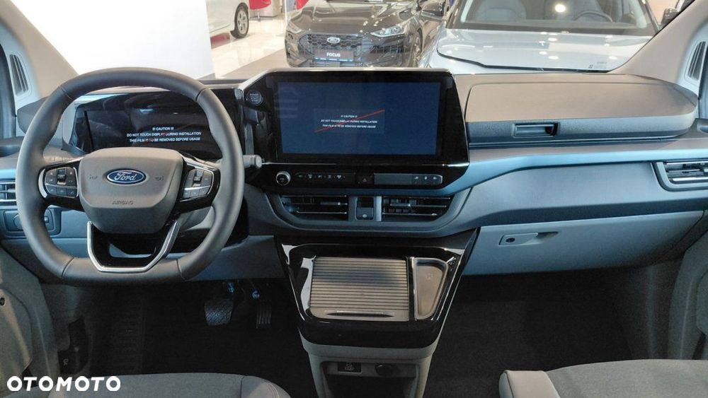 Ford Tourneo Custom - 21