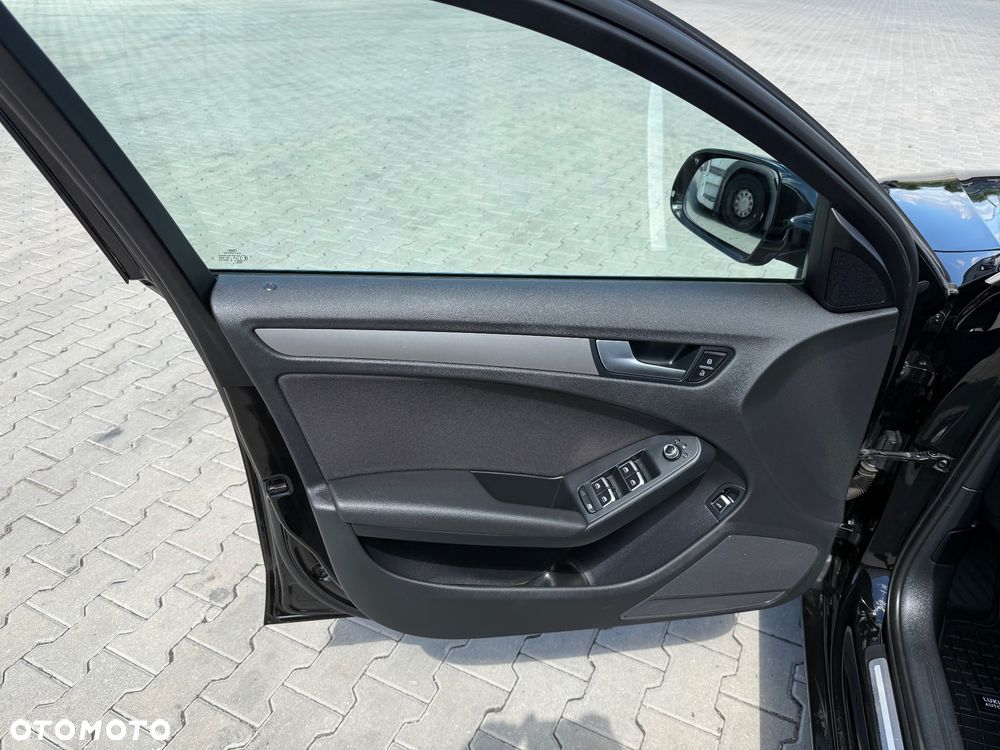 Audi A4 Avant 2.0 TDI ultra design - 21