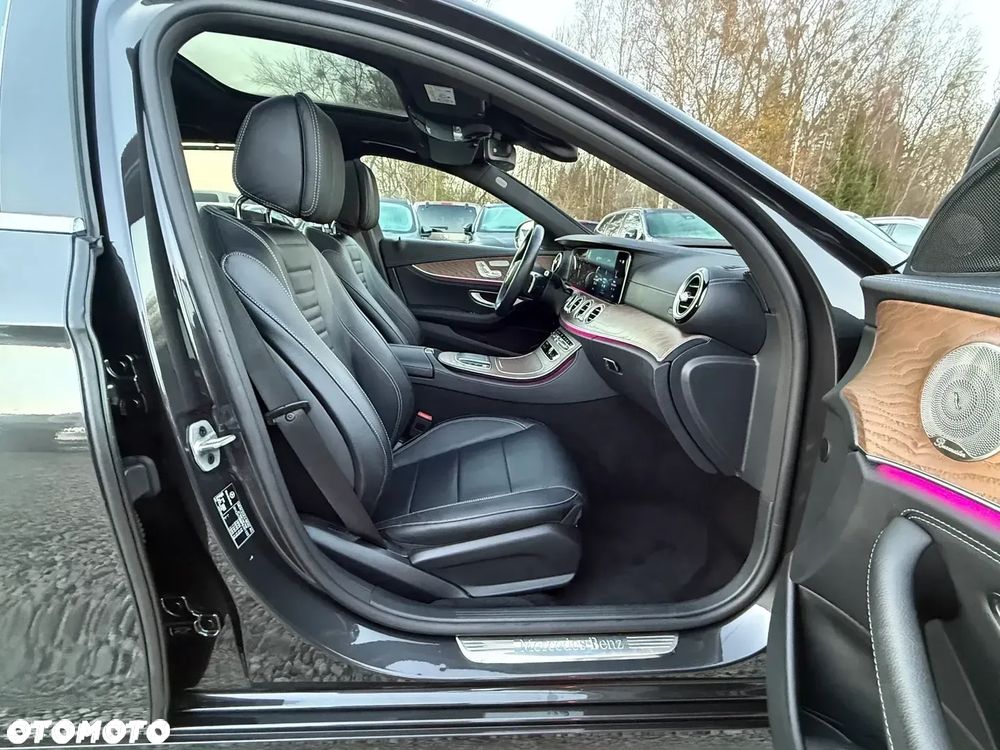 Mercedes-Benz Klasa E 300 de PHEV 4-Matic AMG 9G-Tronic - 35