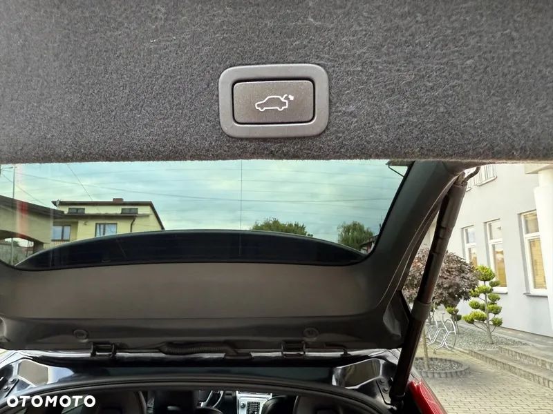Volvo XC 60 D3 Drive-E Ocean Race - 17