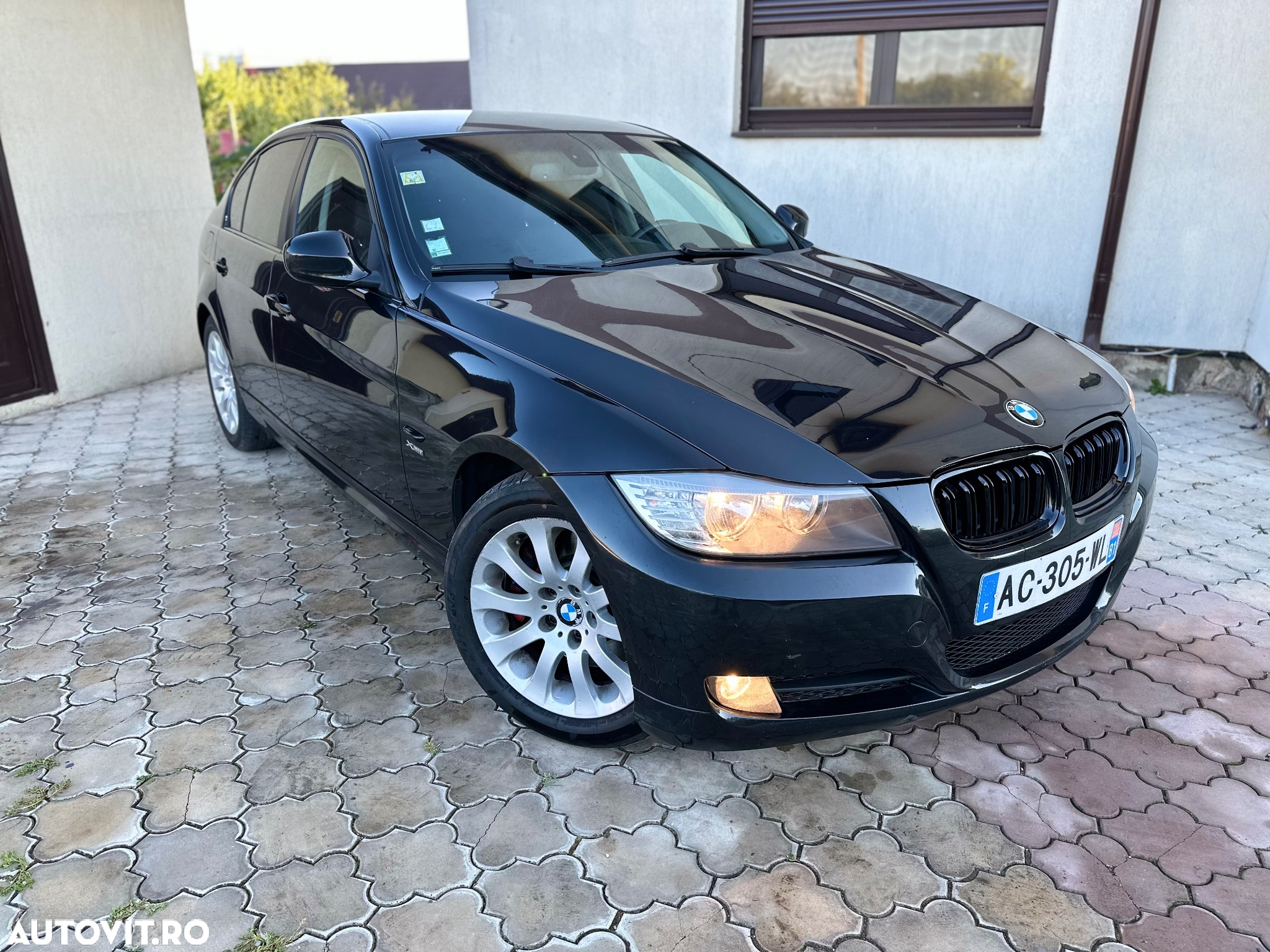 BMW Seria 3 330d xDrive DPF Touring Aut. Edition Exclusive - 2