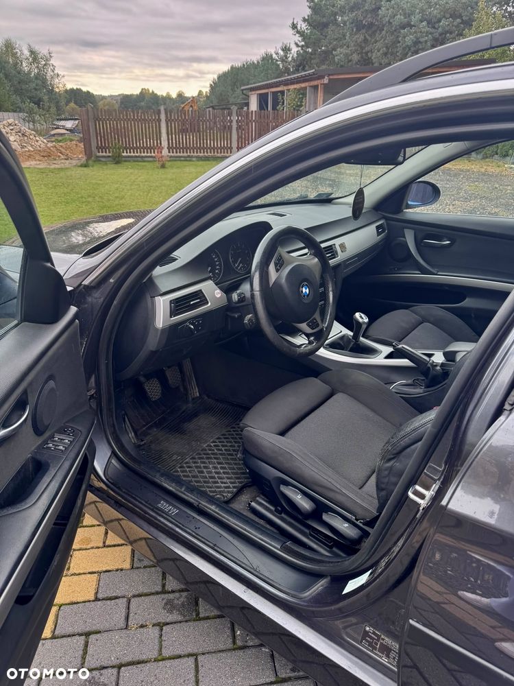 BMW Seria 3 325i - 12