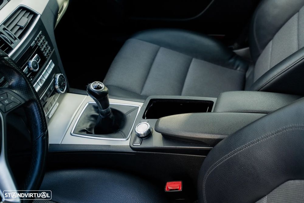 Mercedes-Benz C 200 - 10