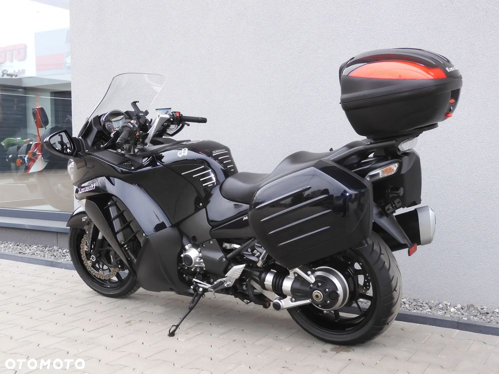 Kawasaki GTR - 35