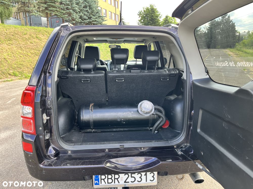 Suzuki Grand Vitara 2.4 De Luxe - 7