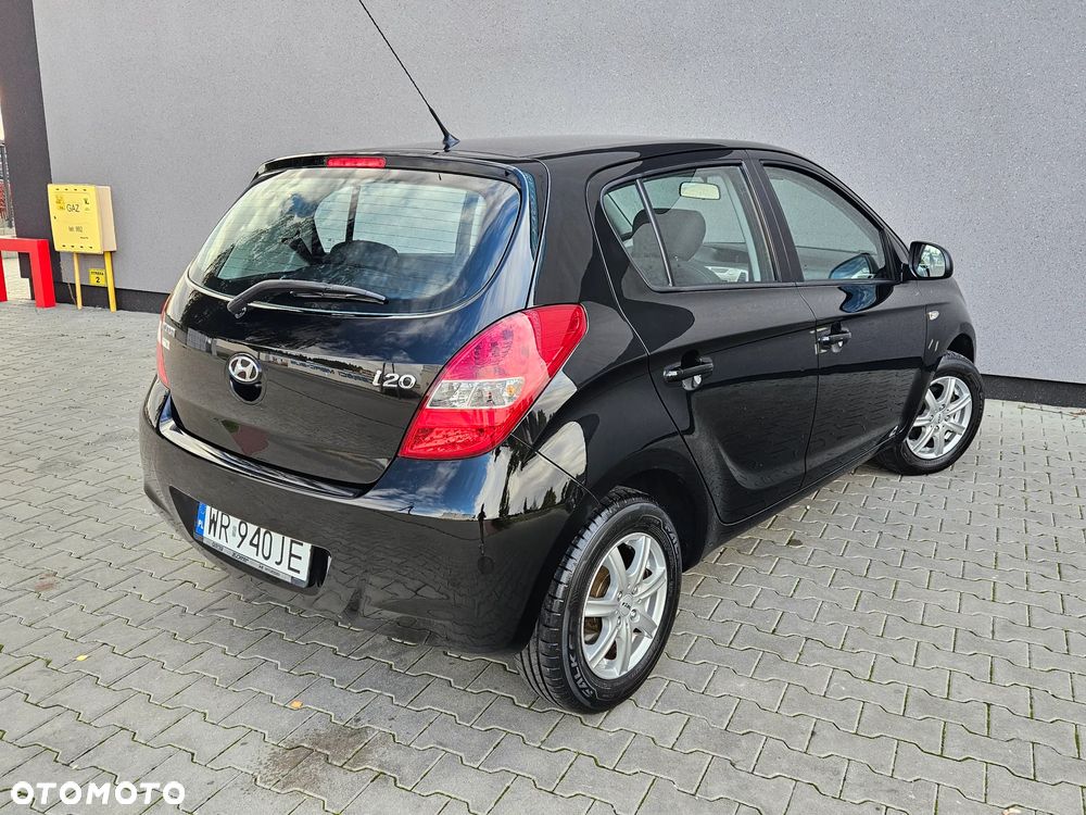 Hyundai i20 - 22