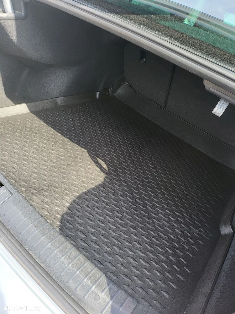 Volkswagen Passat - 9