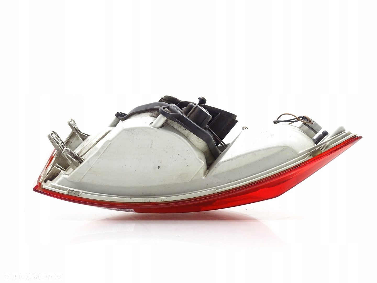 LAMPA PRAWY TYŁ PRAWA TYLNA SKODA OCTAVIA III 5E LB 5E5945112 - 5