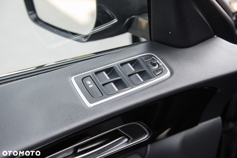 Jaguar F-Pace 2.0 i4D AWD R-Sport - 16