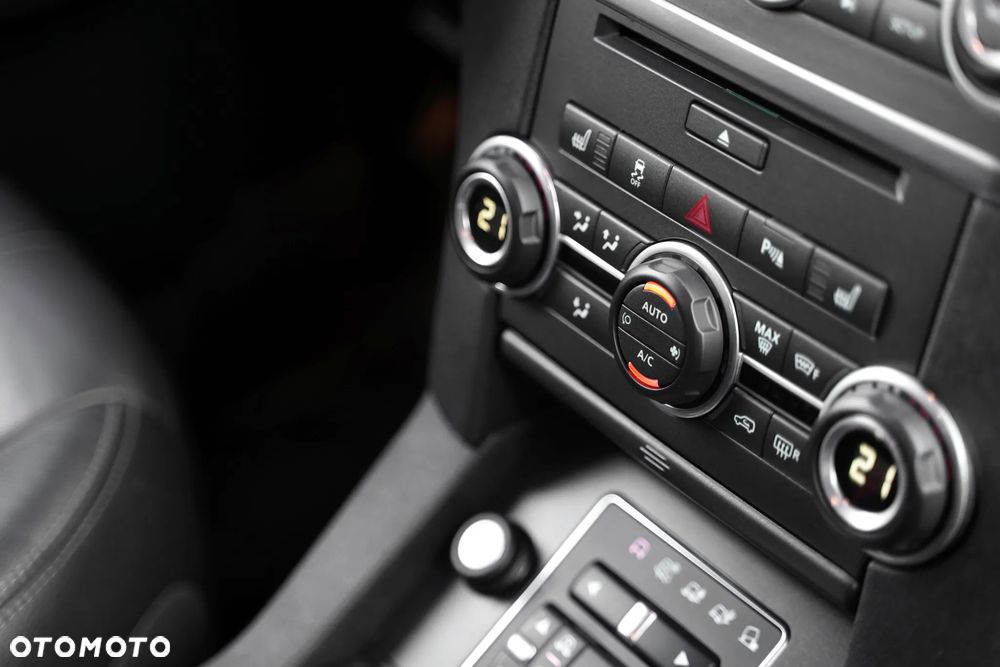 Land Rover Discovery 3.0 SD V6 SE - 26