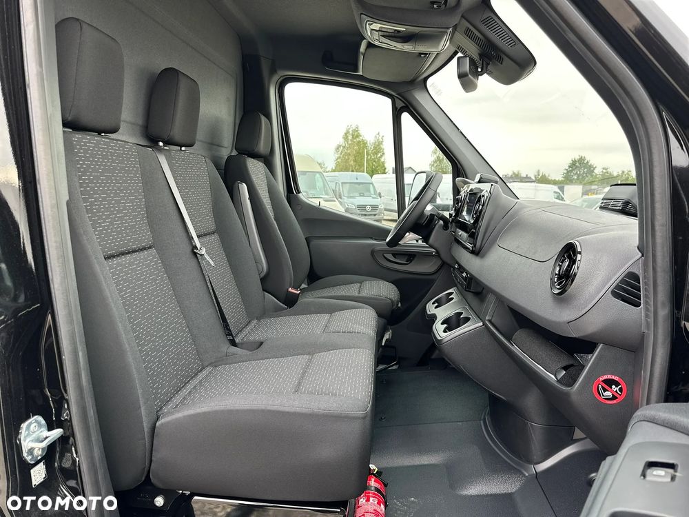 Mercedes-Benz SPrinter - 19