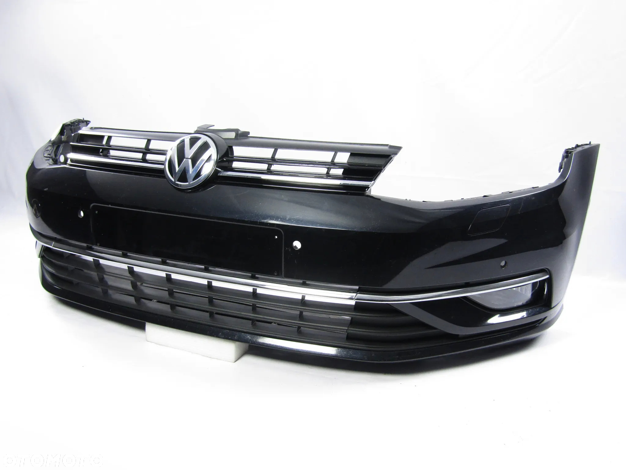 Zderzak przedni VW Golf 7 17 - 20 Sprysk. / Pdc-6 LC9X - 10