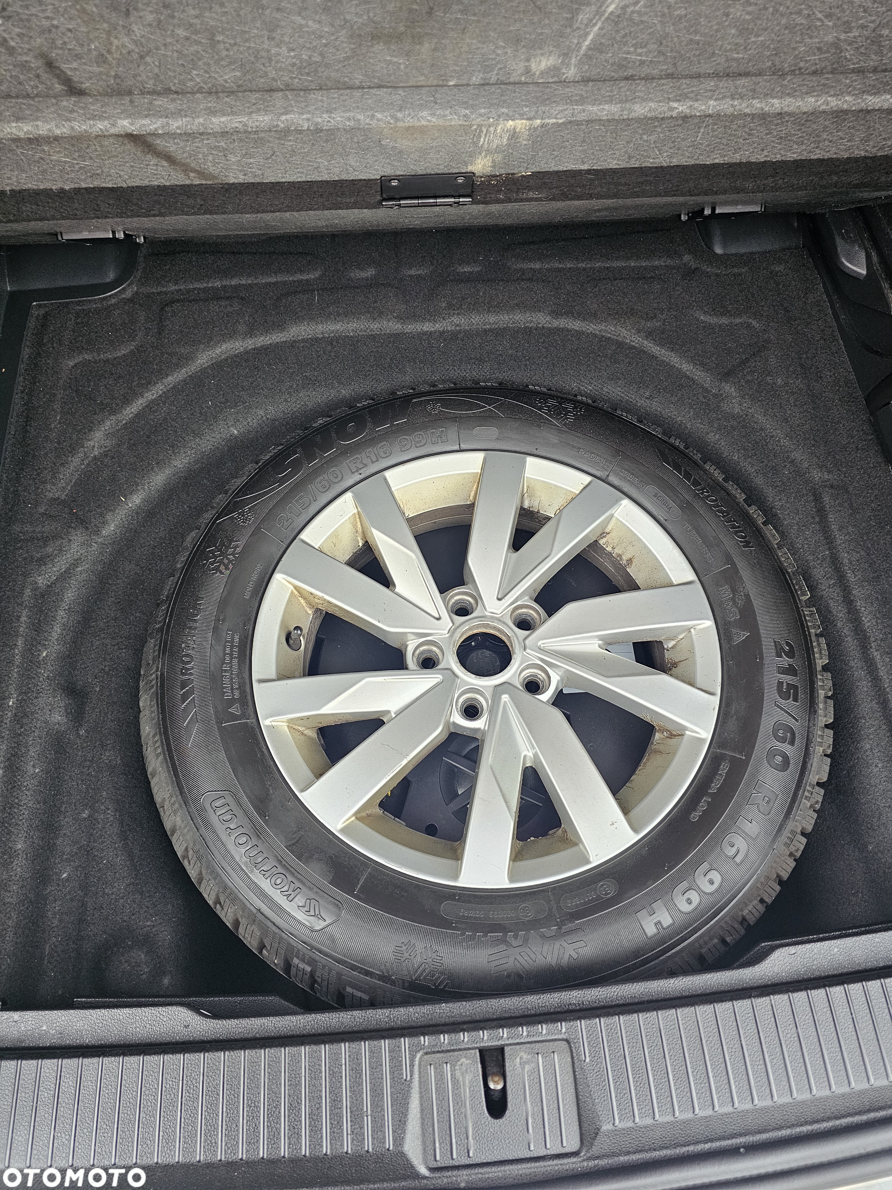 Volkswagen Passat 1.6 TDI BMT Comfortline - 22