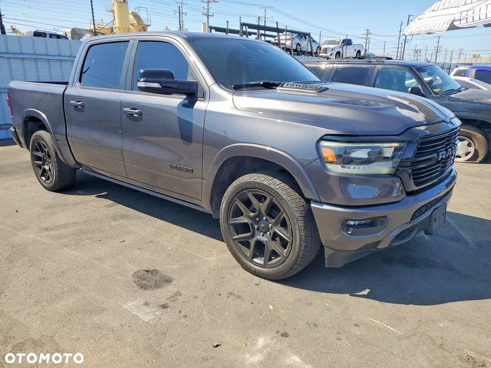 RAM 1500 5.7 Crew Cab Laramie - 4