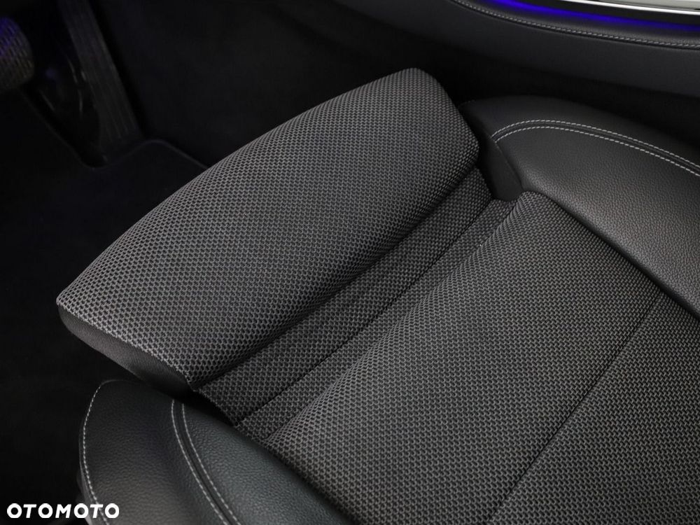 Mercedes-Benz Klasa E 200 7G-TRONIC Avantgarde - 39
