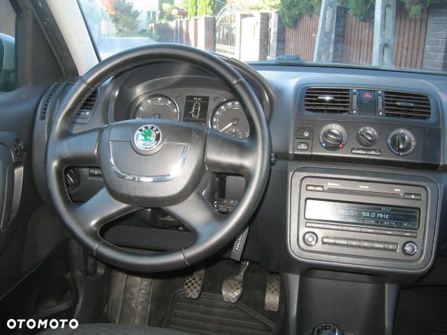 Skoda Roomster 1.4 16V Comfort - 12