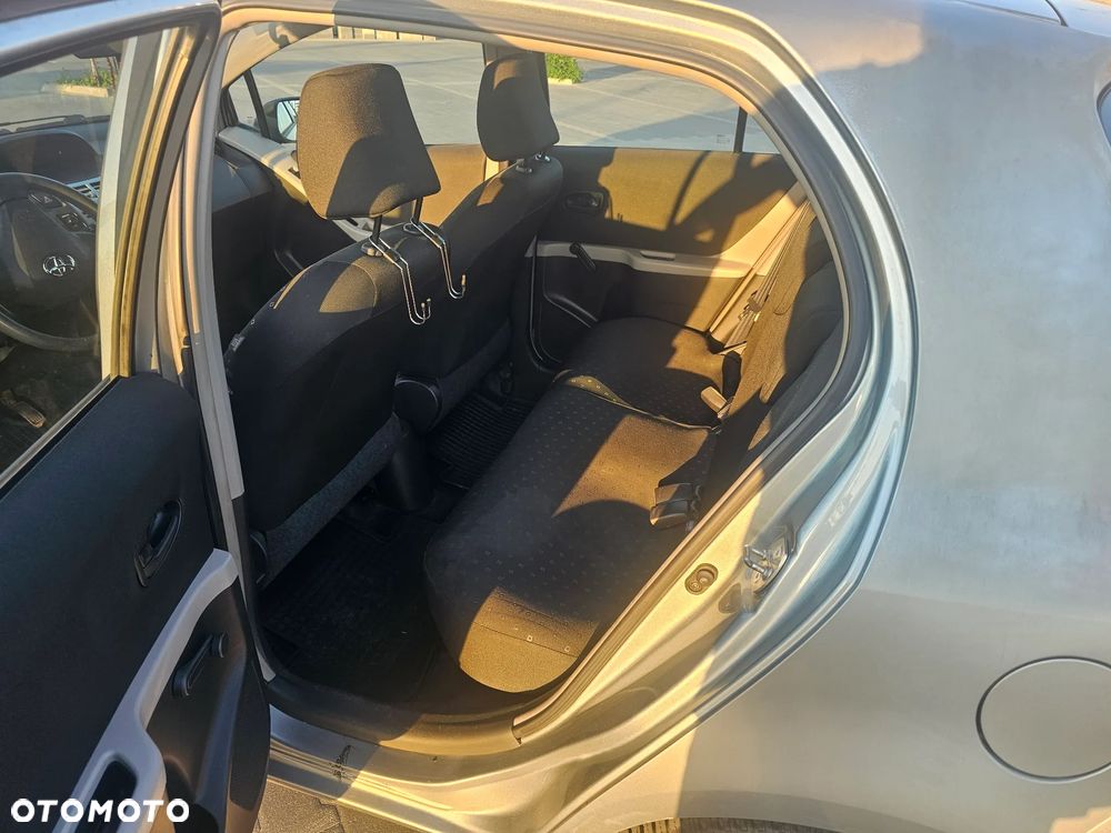 Toyota Yaris 1.3 Luna A/C - 16