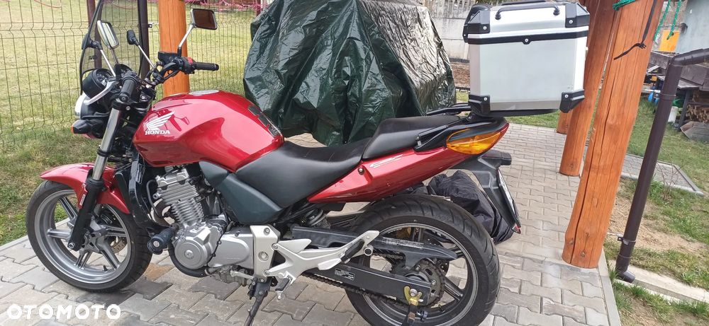 Honda CBF - 1
