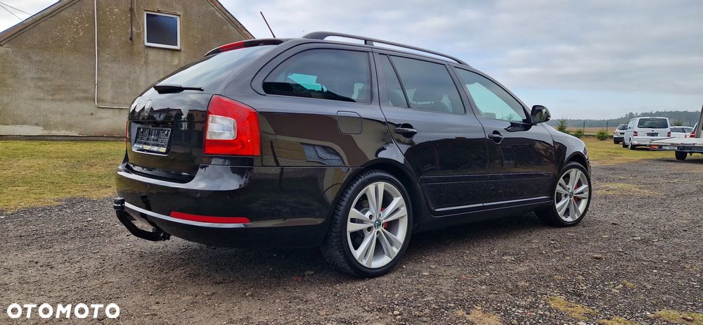Skoda Octavia 2.0 TSI RS - 20