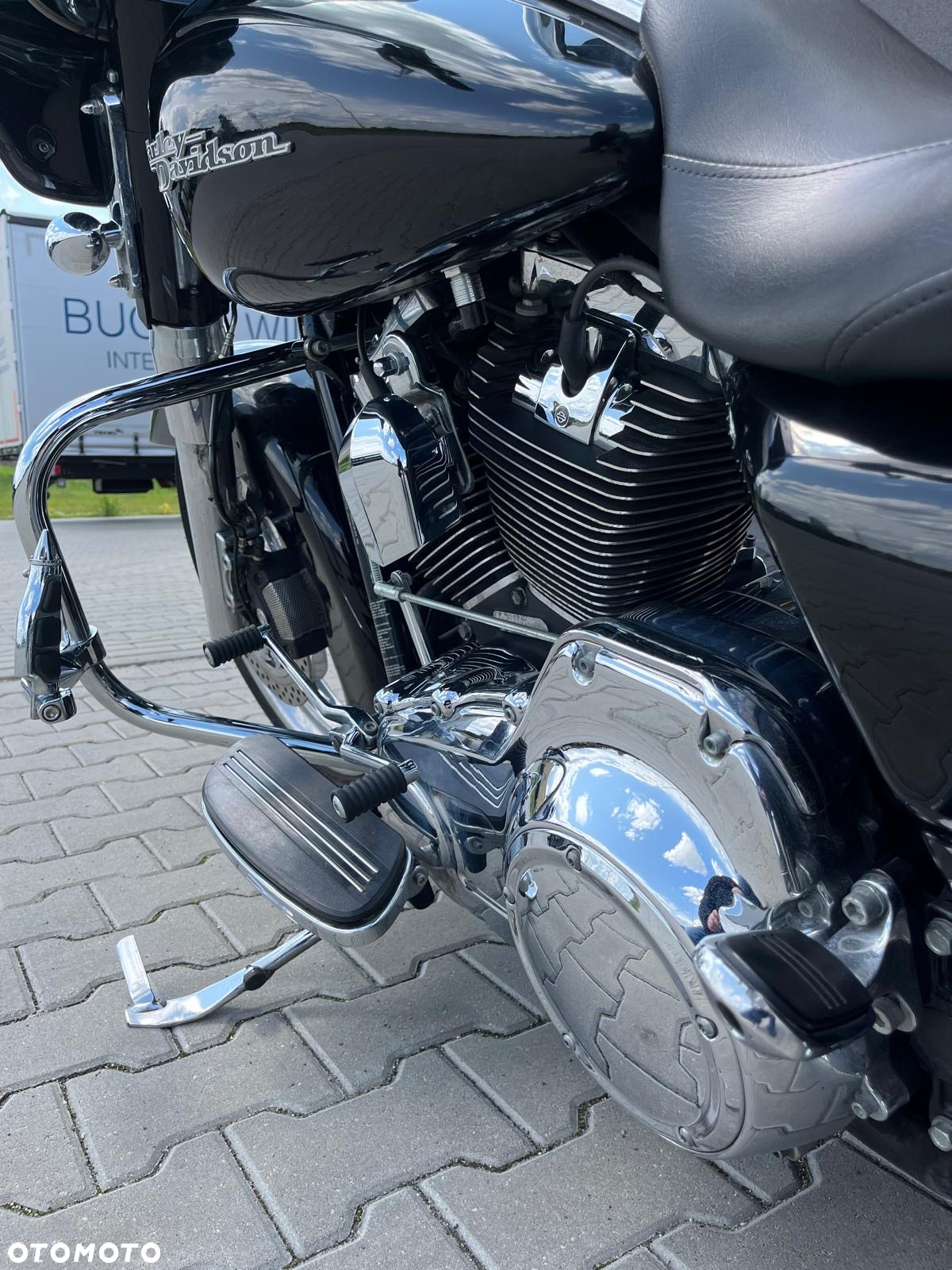 Harley-Davidson Touring Street Glide - 12