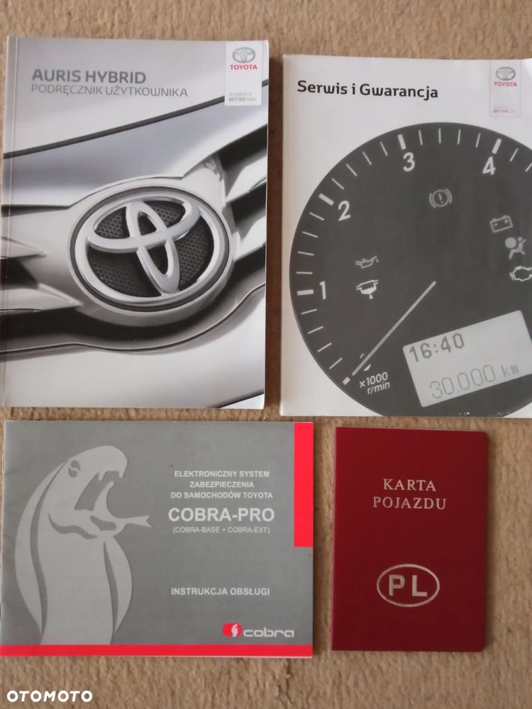 Toyota Auris Hybrid 135 Premium - 12