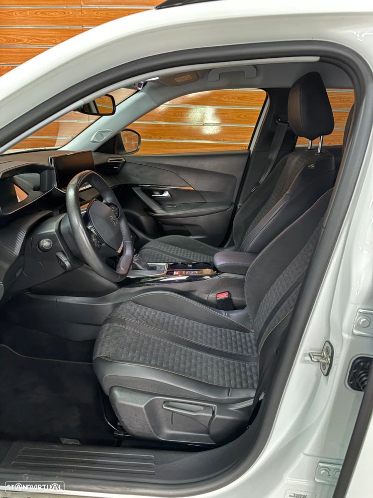 Peugeot 2008 PureTech 130 Allure Pack - 8