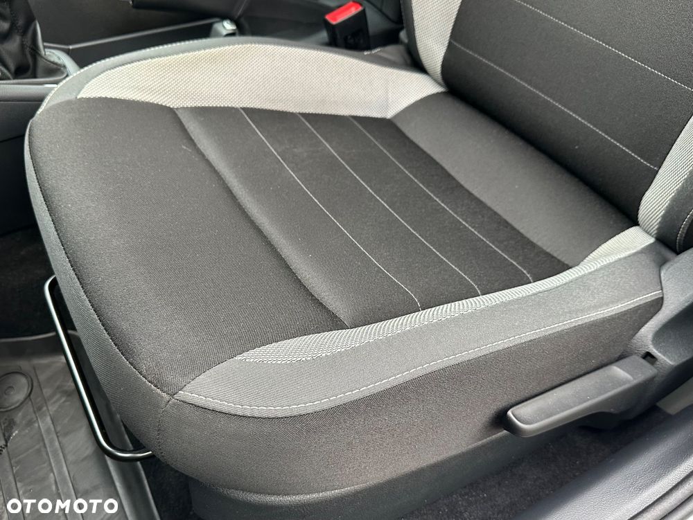 Skoda RAPID 1.0 TSI Ambition - 11