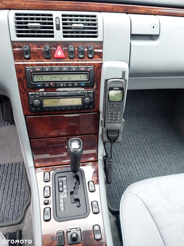 Mercedes-Benz Klasa E - 31