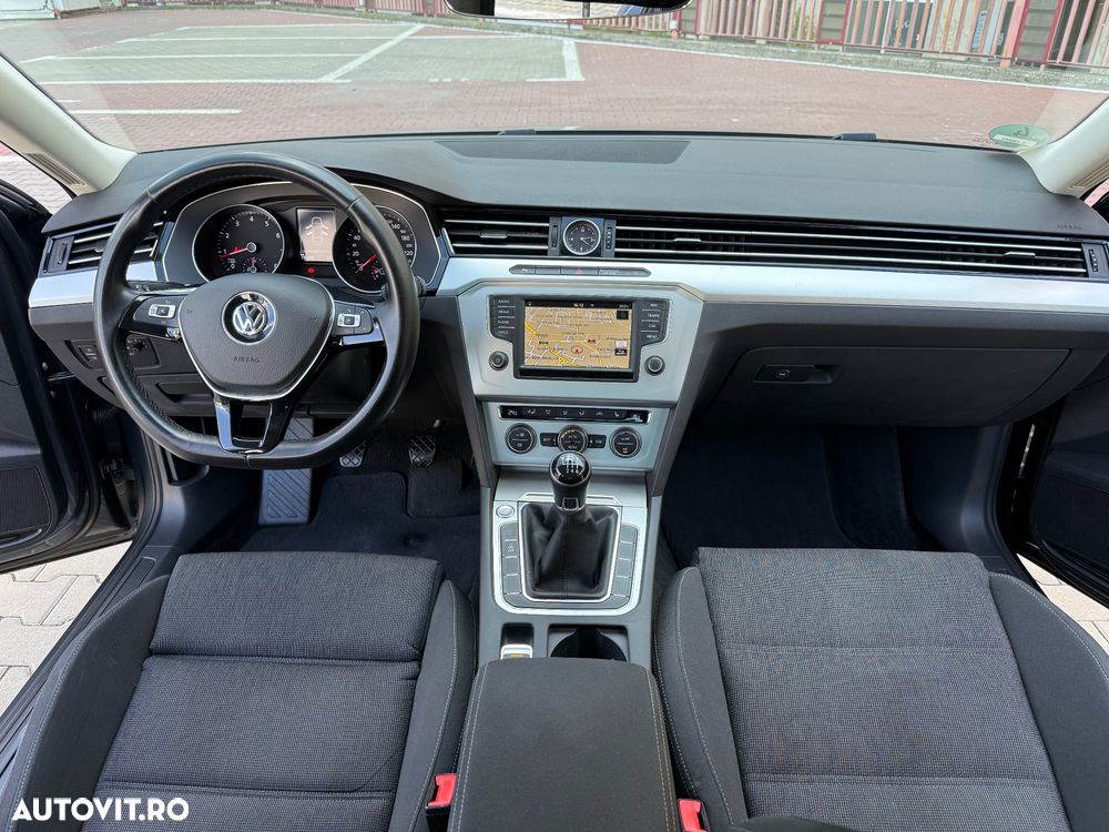 Volkswagen Passat - 5