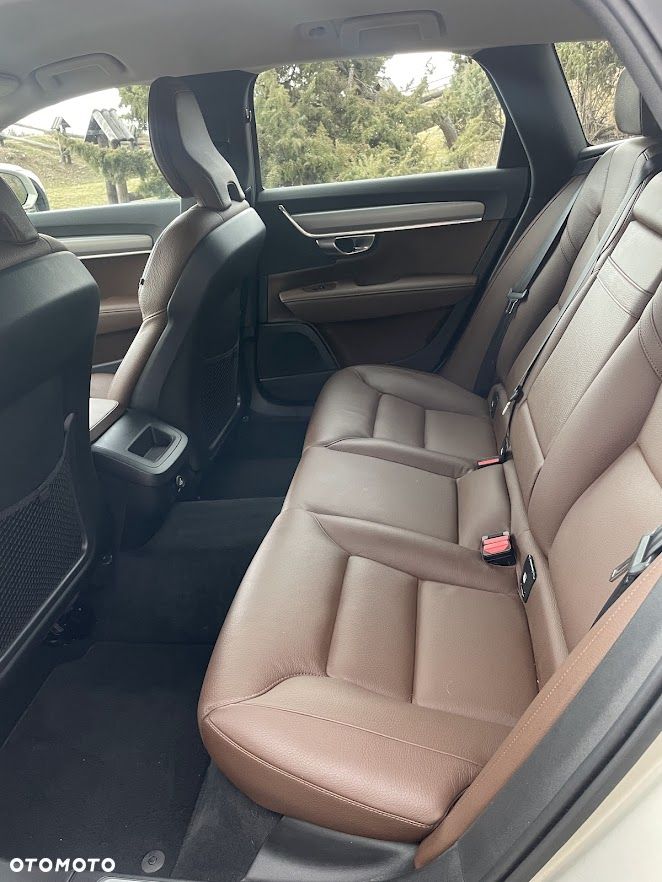 Volvo V90 D3 AWD Momentum - 10