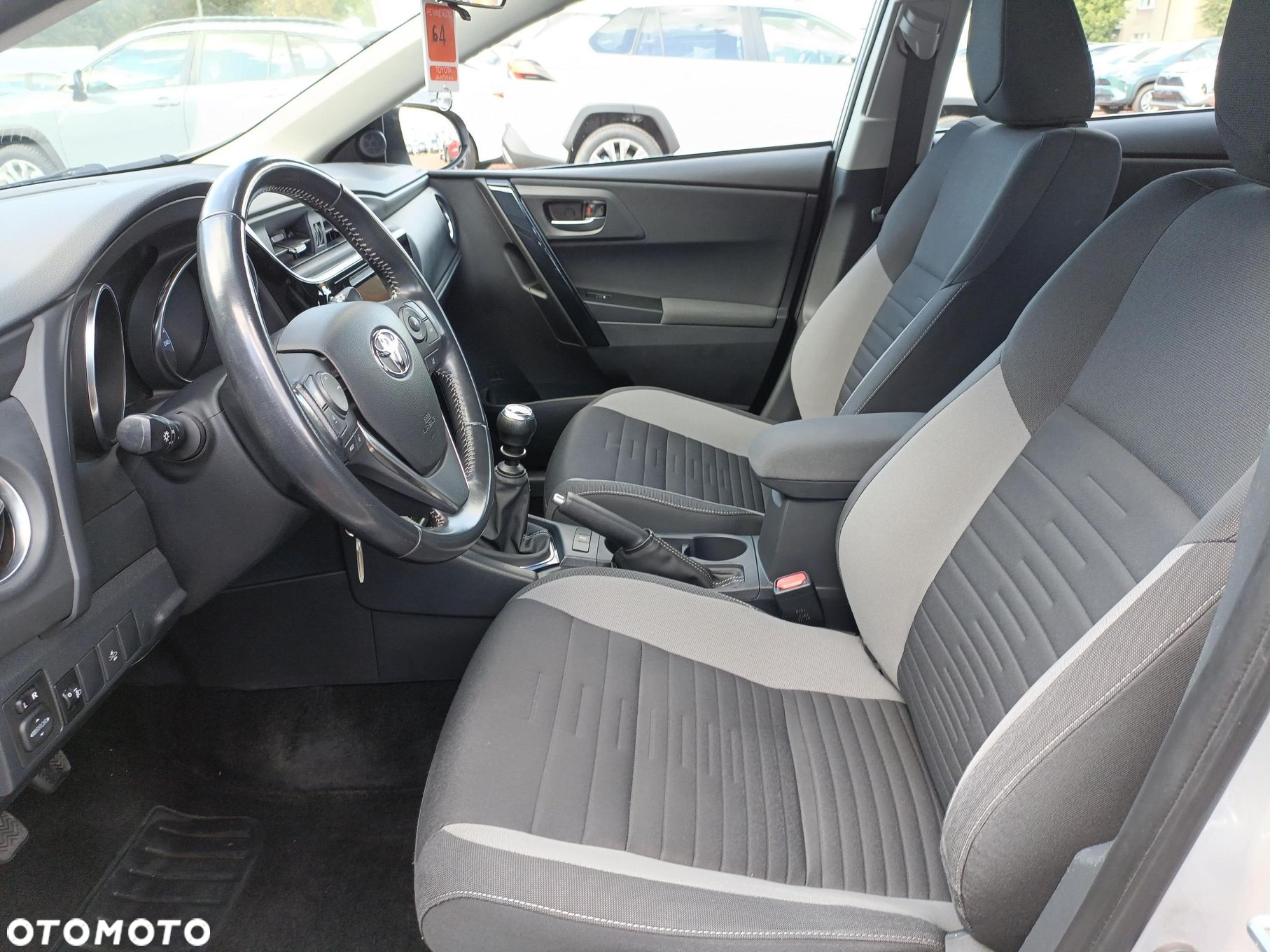 Toyota Auris - 17