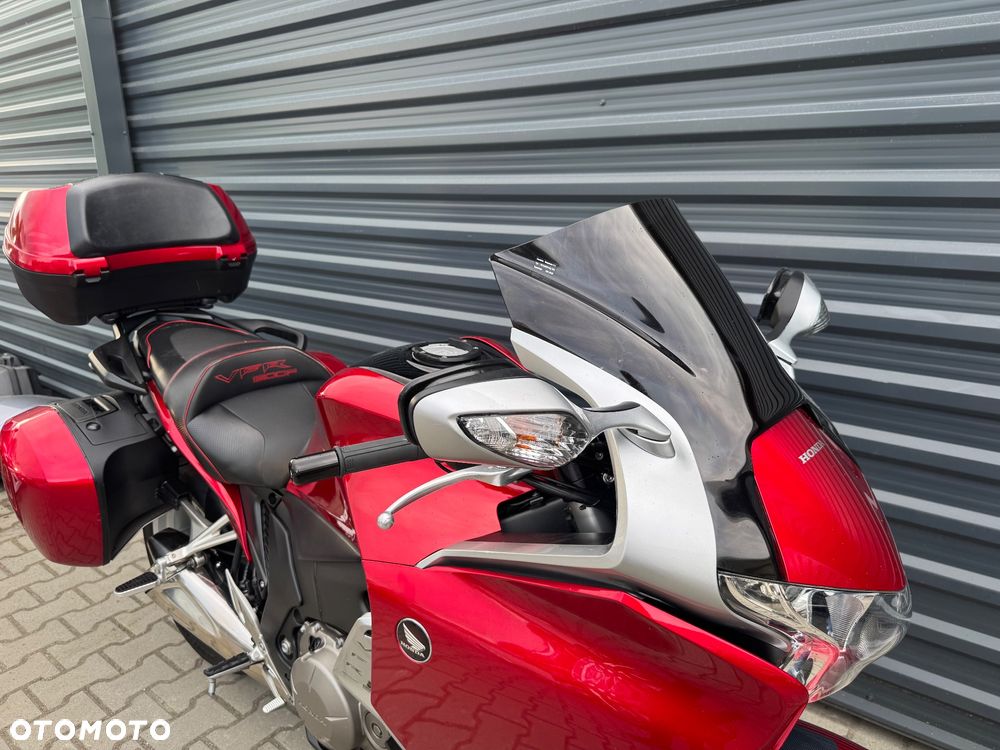 Honda VFR - 7