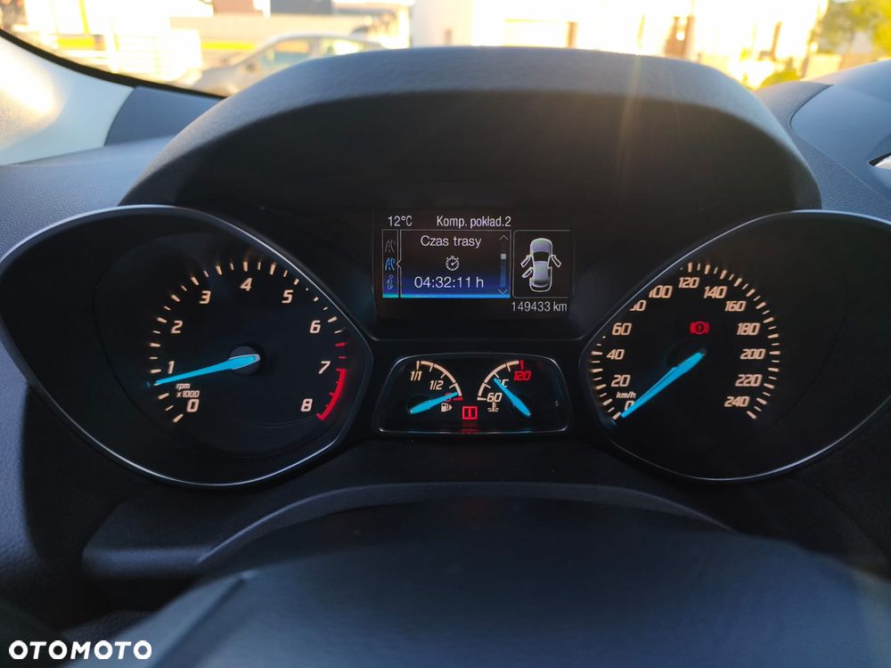 Ford Kuga - 11