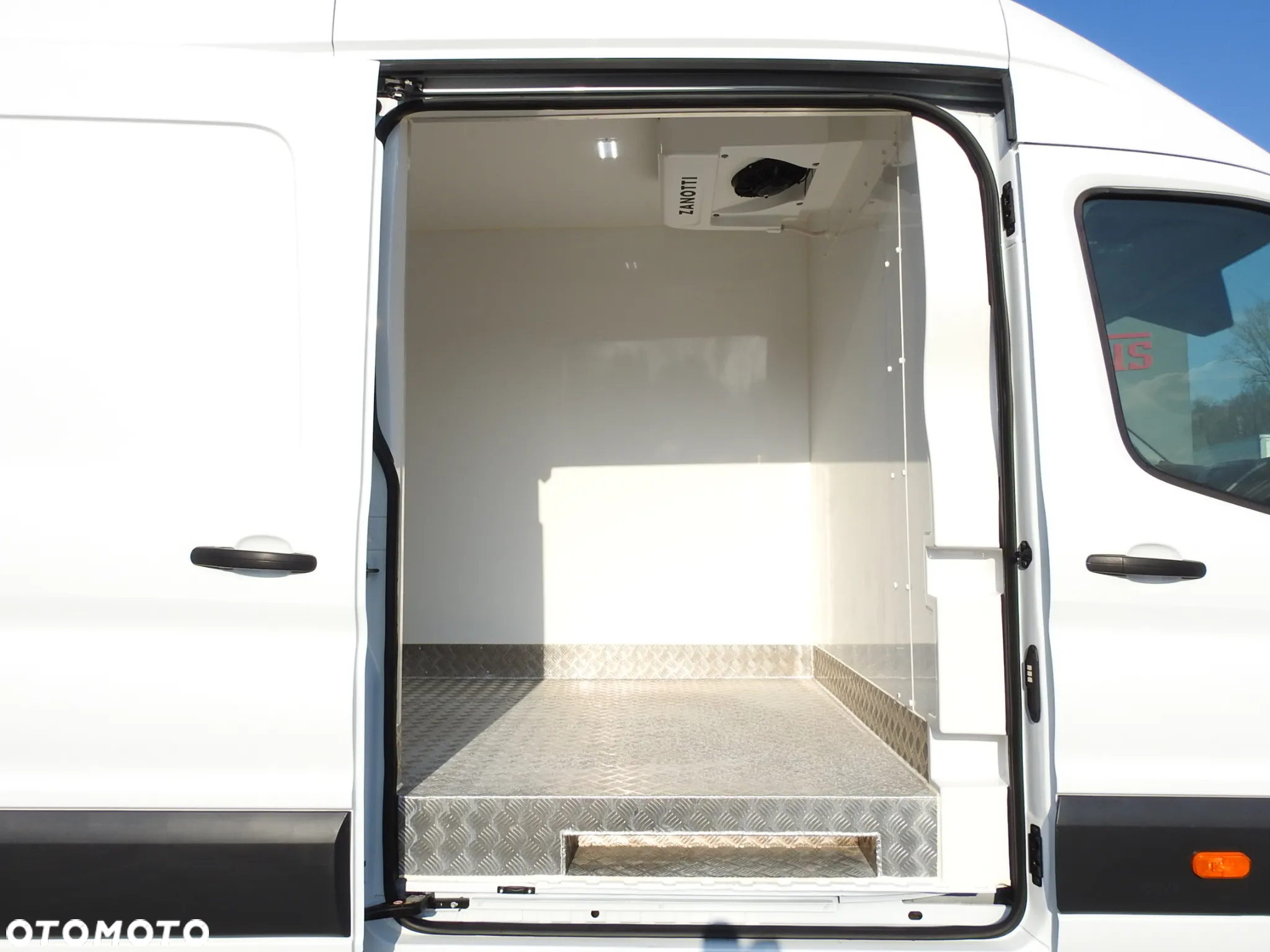 Ford TRANSIT  FURGON CHŁODNIA 0*C FUNKCJA GRZANIA TEMPOMAT LEDY KLIMATYZACJA 130KM [ D81956 ] - 23