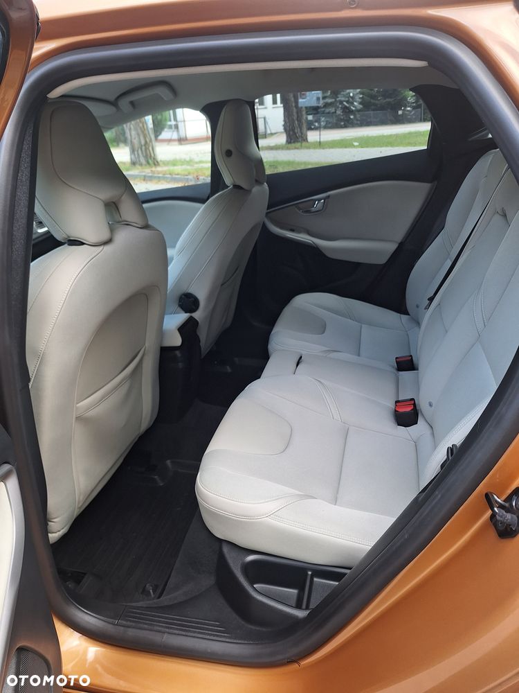 Volvo V40 D3 Geartronic Momentum - 8