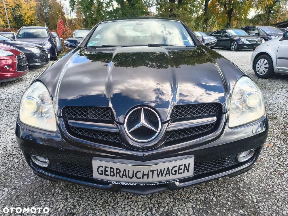 Mercedes-Benz SLK 200 BlueEFFICIENCY 7G-TRONIC Edition 1 - 2