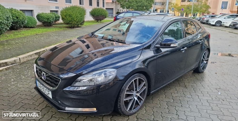 Volvo V40 D2 Black Line - 1