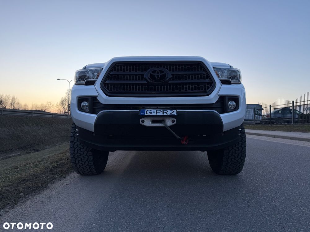 Toyota Tacoma - 10