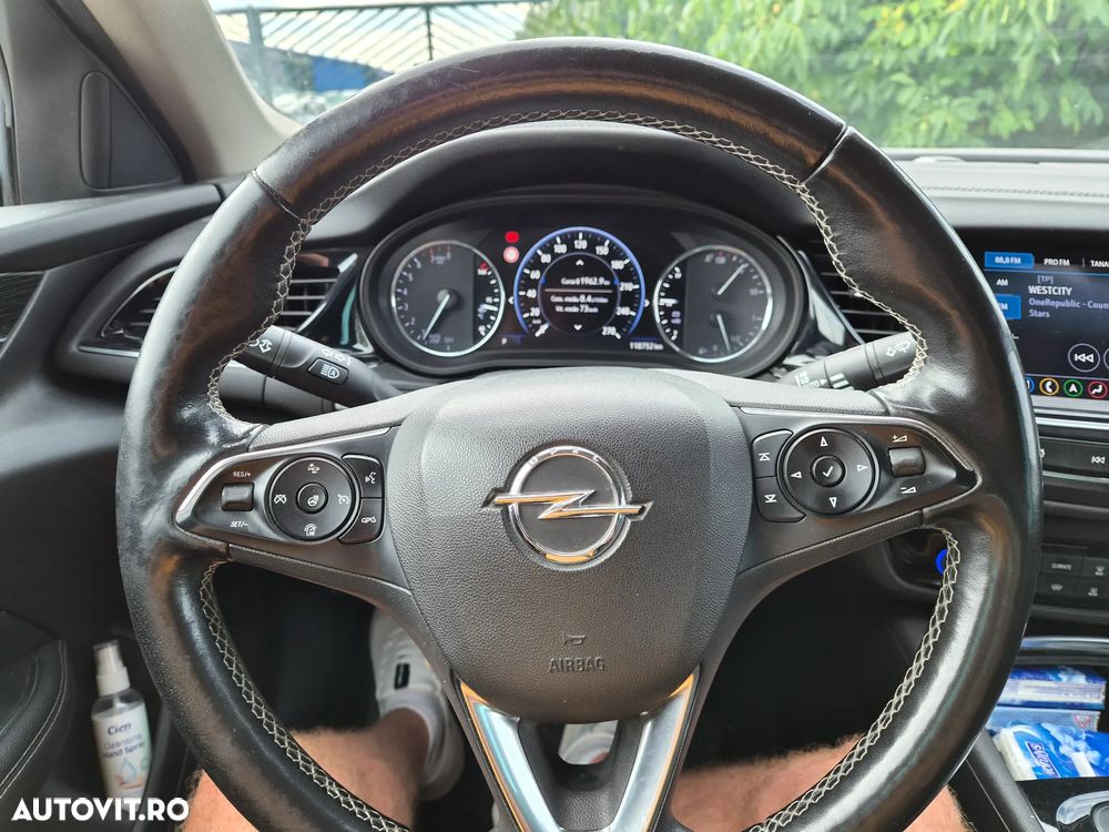 Opel Insignia - 11
