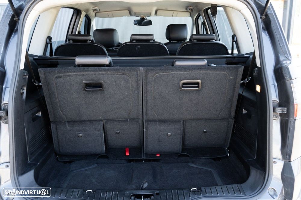 Ford S-Max 1.8 TDCi Titanium 7L - 23