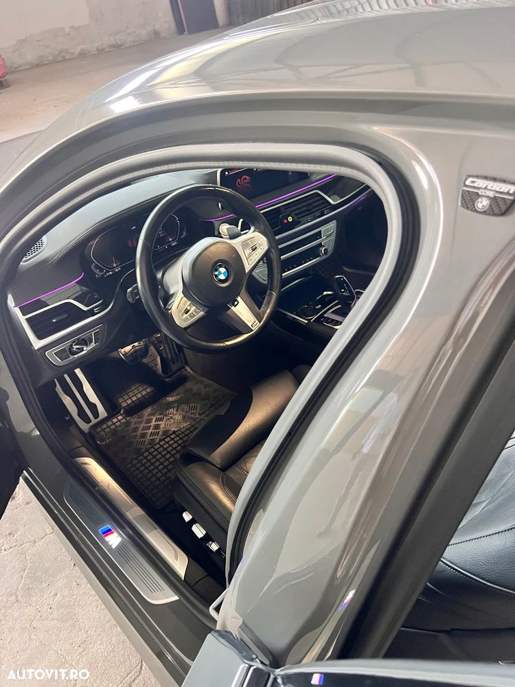 BMW Seria 7 740d xDrive MHEV - 10