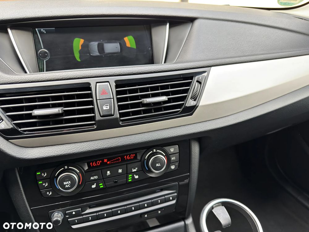 BMW X1 xDrive18d - 17