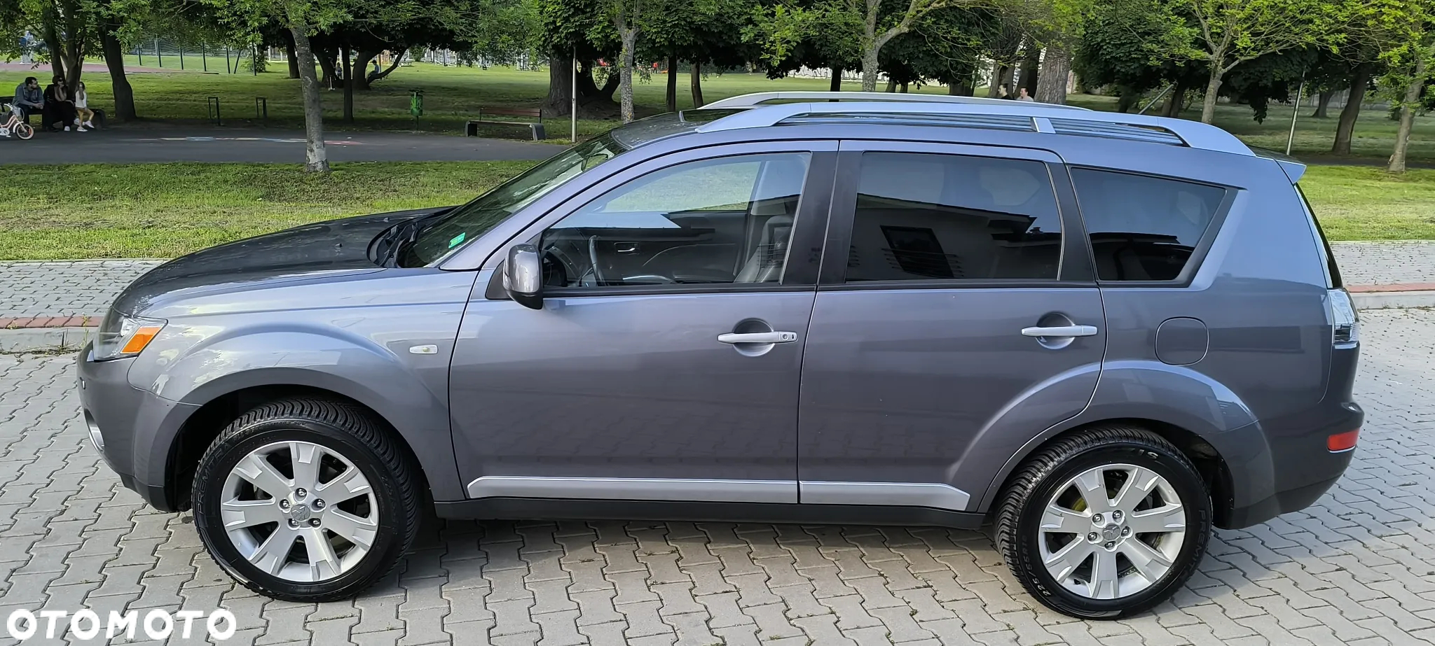 Mitsubishi Outlander 2.4 4WD CVT Intense - 3