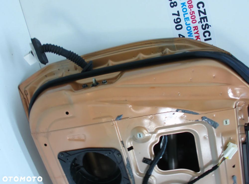 Mitsubishi Carisma drzwi prawe lewe przednie części K80 - 14