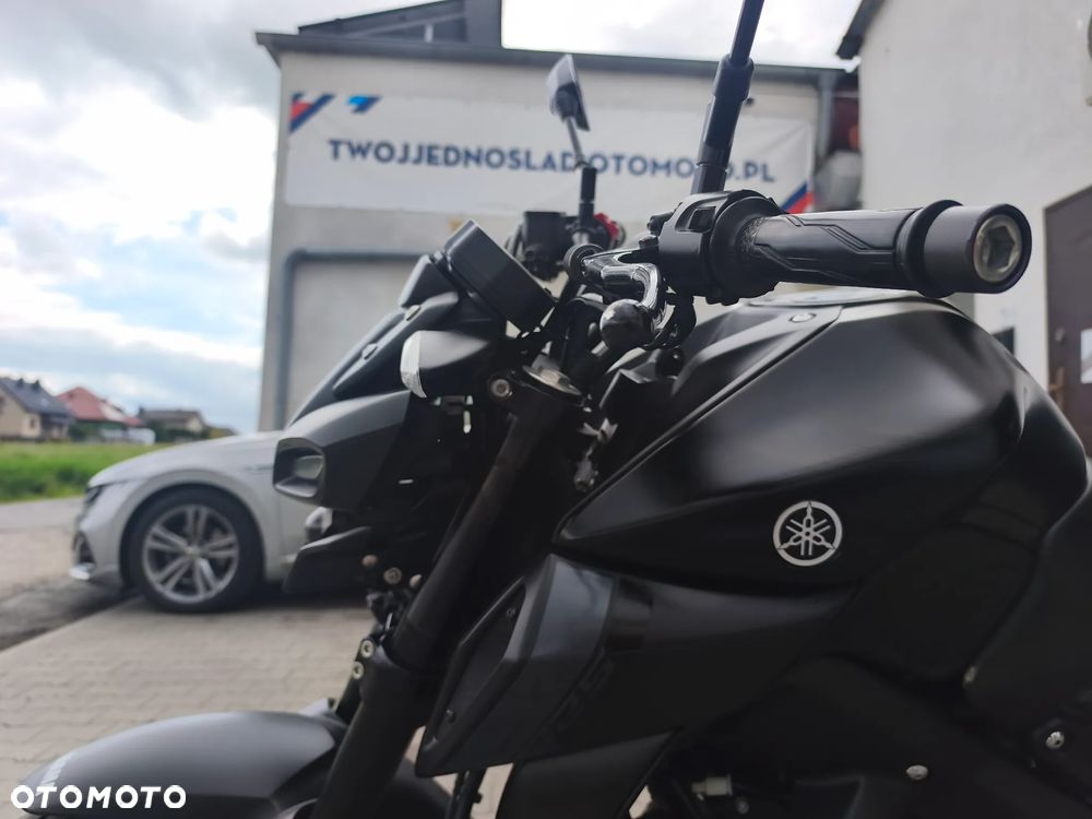 Yamaha MT - 9
