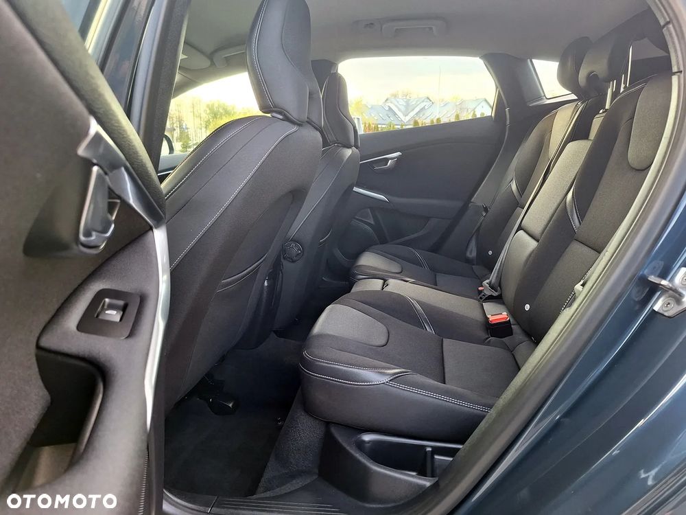 Volvo V40 D2 Momentum - 20