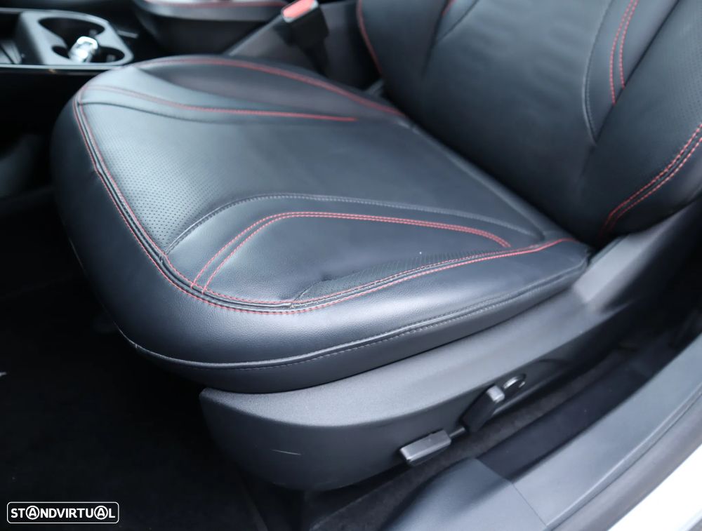 Ford Mustang Mach-E 75.7 kWh Premium AWD - 33