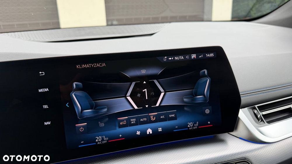 BMW Seria 2 220i - 24